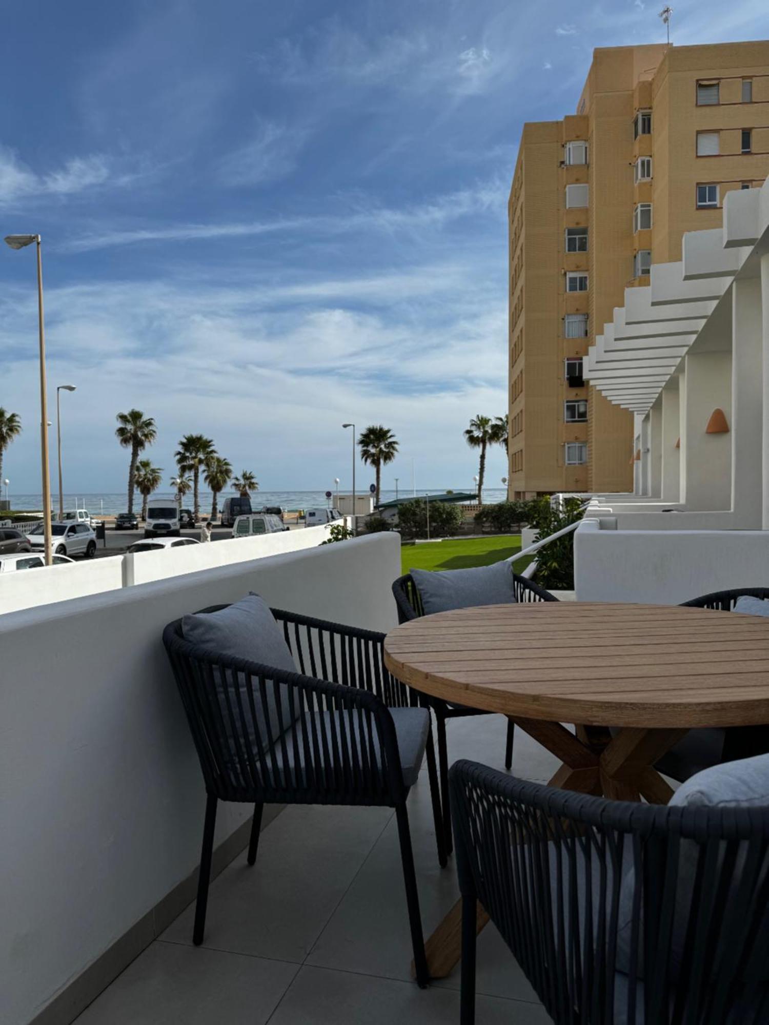 Reyes Catolicos Premium Beach, Playa Urbanova, 阿利坎特 外观 照片